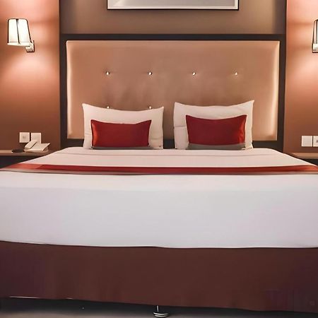 Travello Hotel Bandung Exterior photo