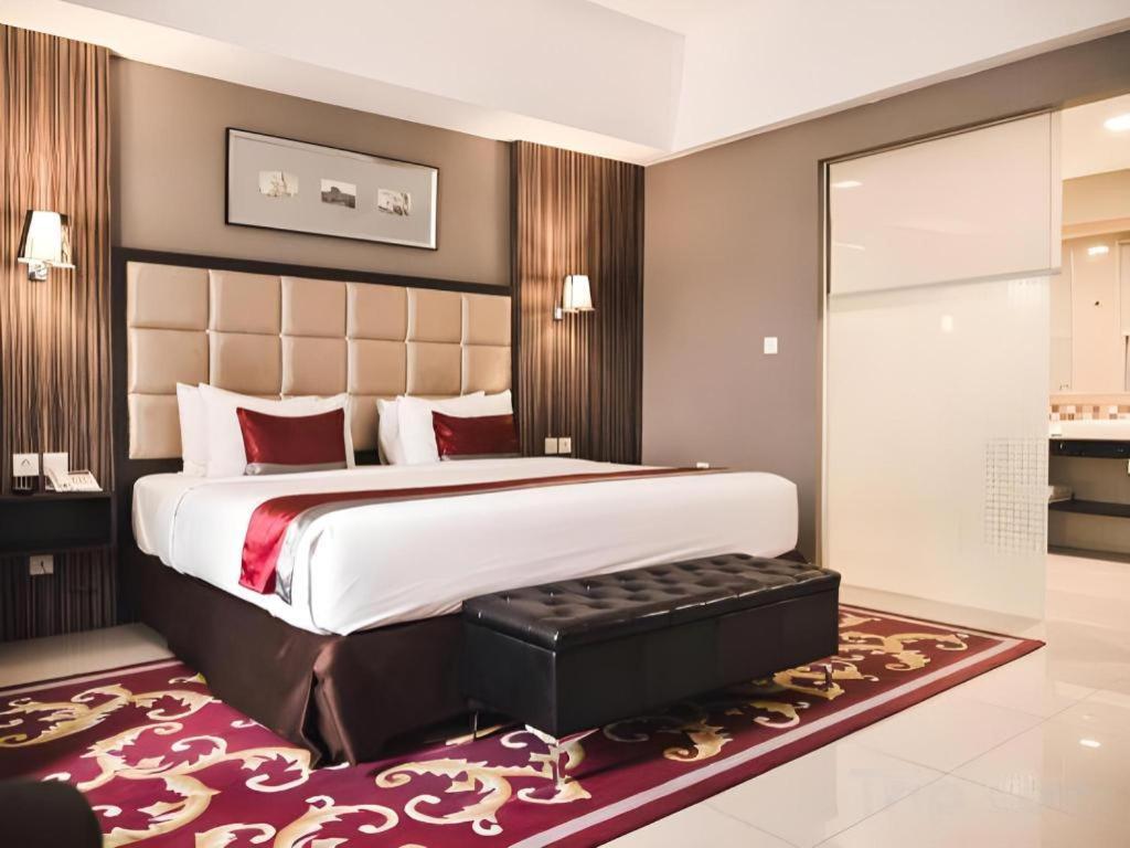 Travello Hotel Bandung Exterior photo