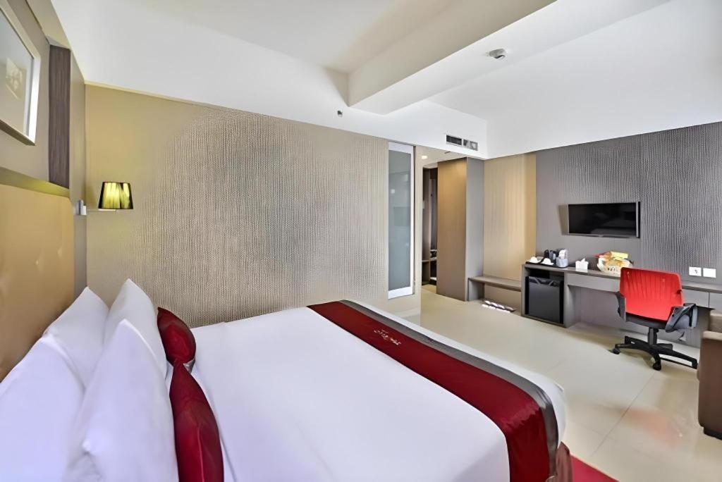 Travello Hotel Bandung Exterior photo