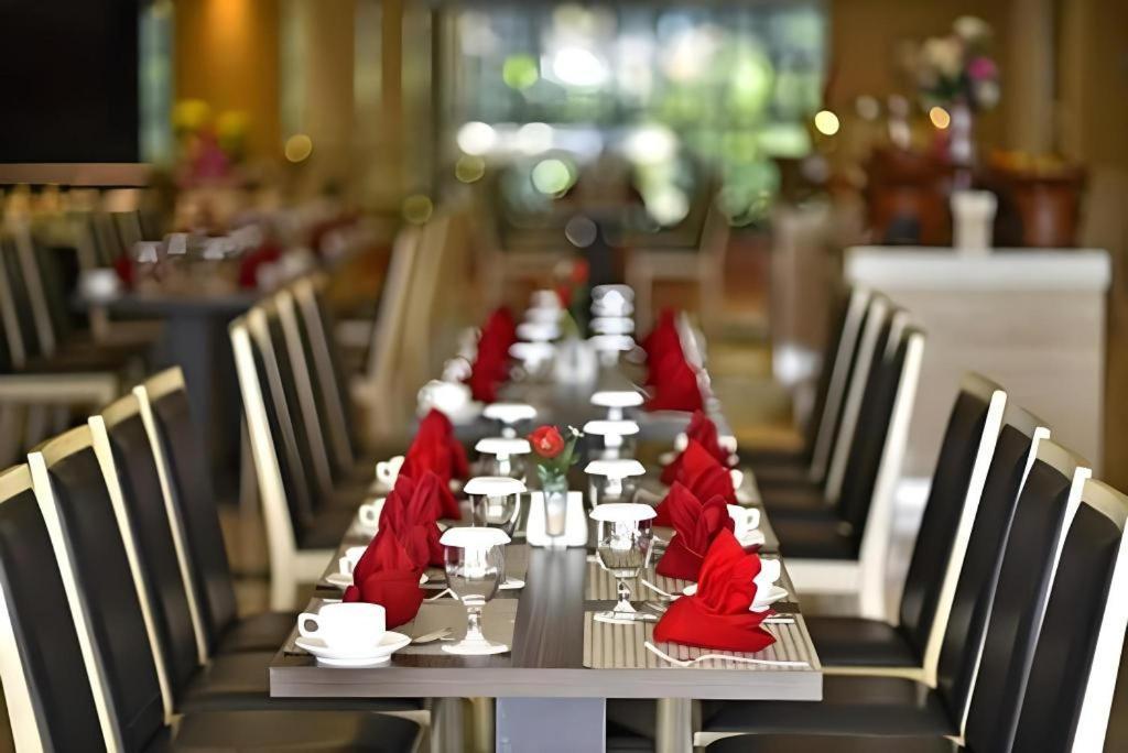 Travello Hotel Bandung Exterior photo