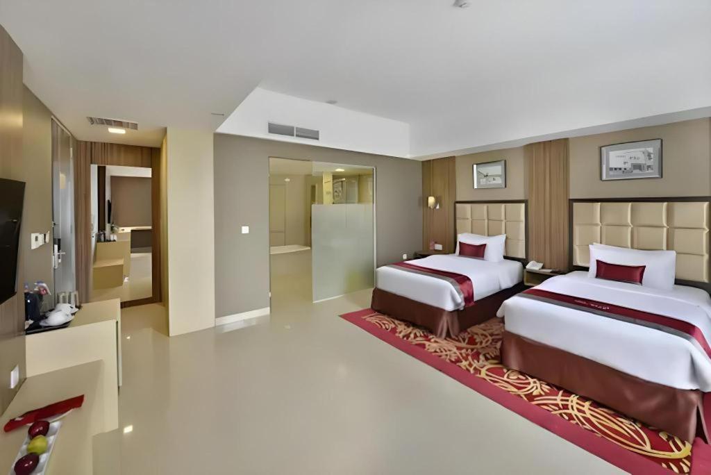 Travello Hotel Bandung Exterior photo