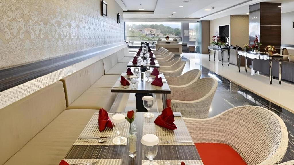 Travello Hotel Bandung Exterior photo