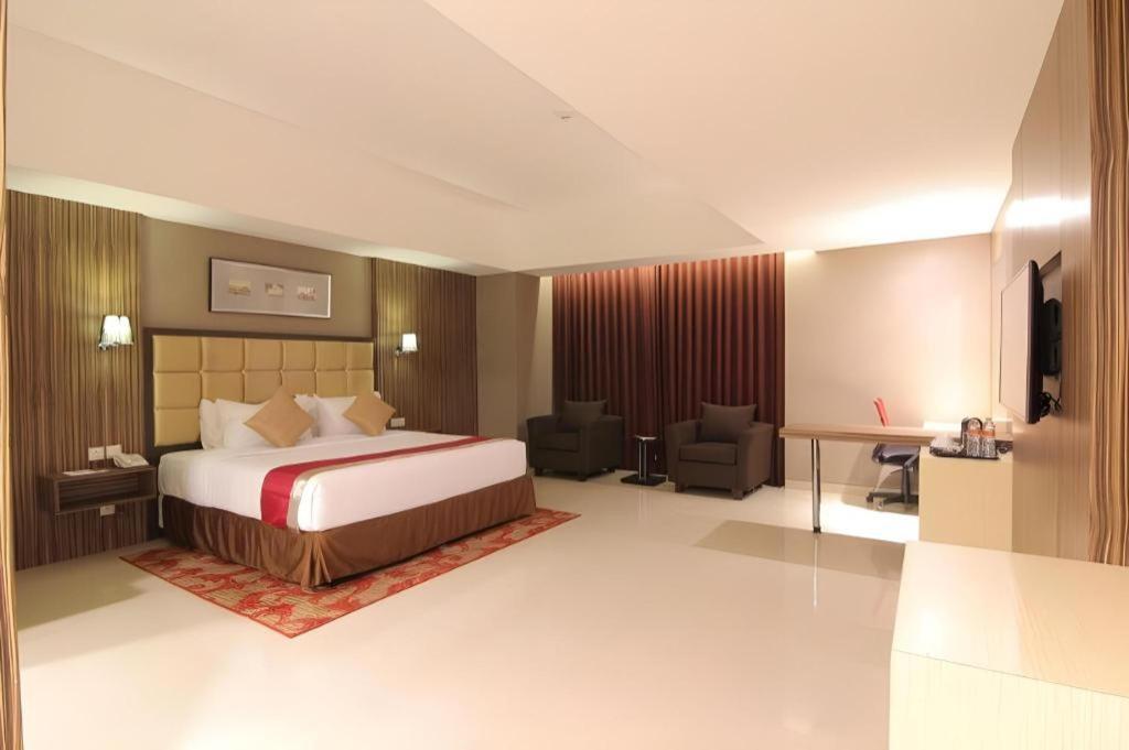 Travello Hotel Bandung Exterior photo